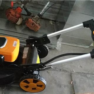82V5AH鋰電池草坪機(jī)，20寸加厚鋼底盤，帶自走功能，靜音環(huán)保高效